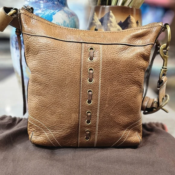 Coach Saddle Brown Vintage Chelsea 10399 Shoulder Bag w/Whipstitch Tassel Detail - Picture 3 of 17